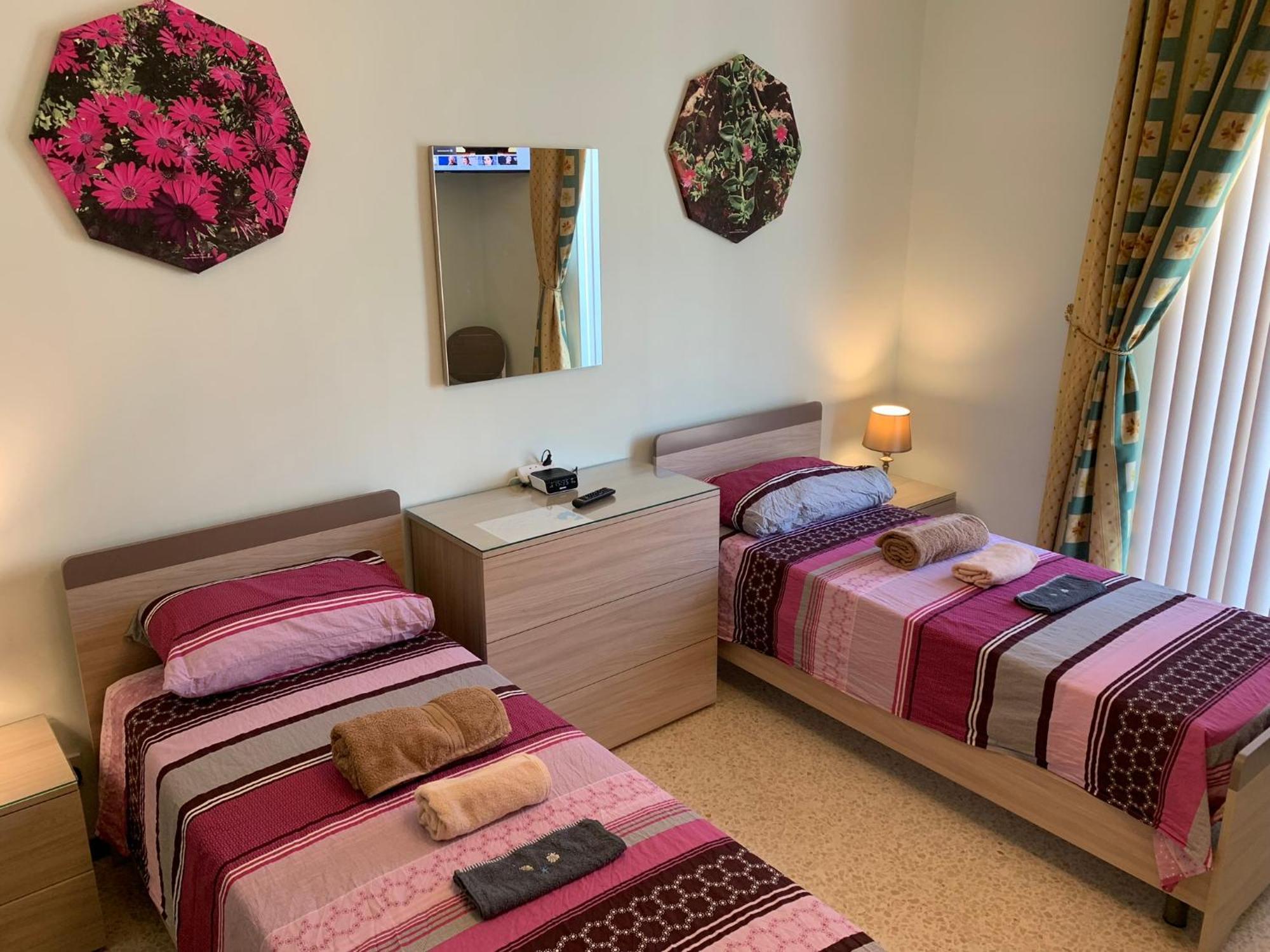 Cloud 9 Residence Għajnsielem Buitenkant foto